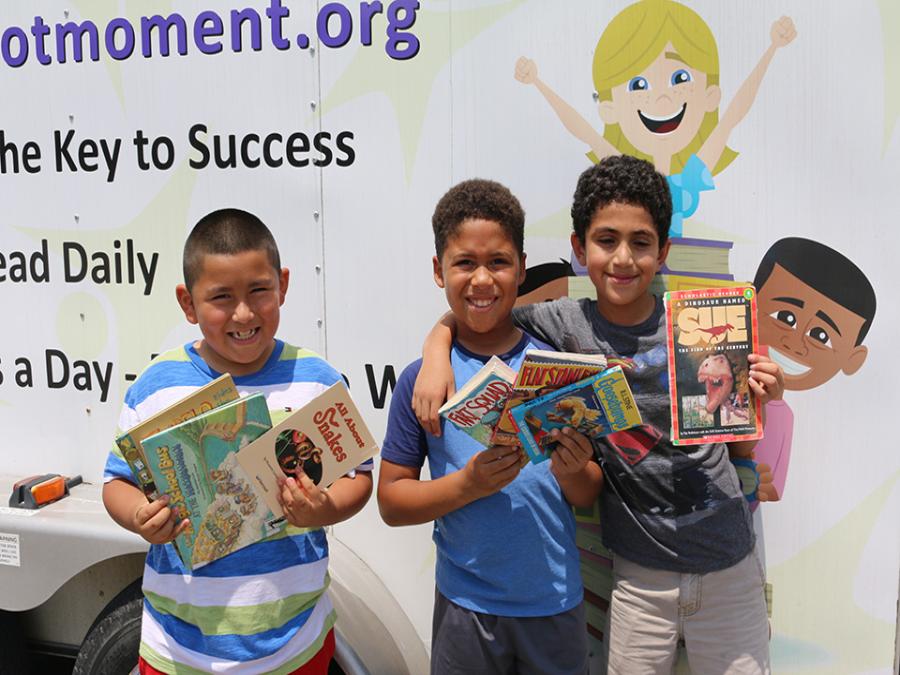 Read more about the article Moonshot Moment Bookmobile – on the road again